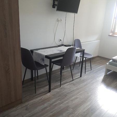 Stas -Przy Szkole Nr 3 W Skawie Skawa Eksteriør billede